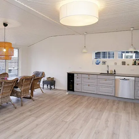 8 Person In Gilleleje-by Traum * Gilleleje