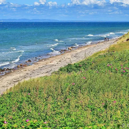 8 Person In Gilleleje-by Traum