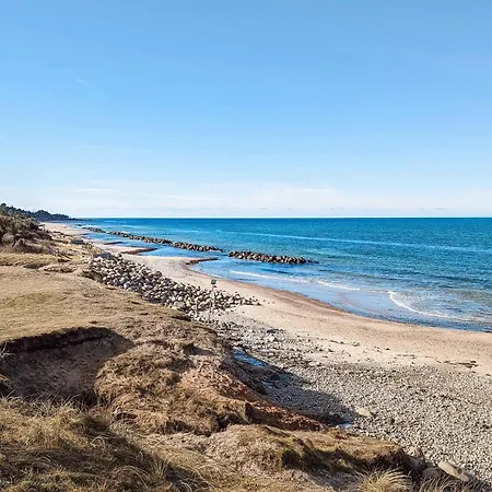 8 Person In Gilleleje-by Traum *