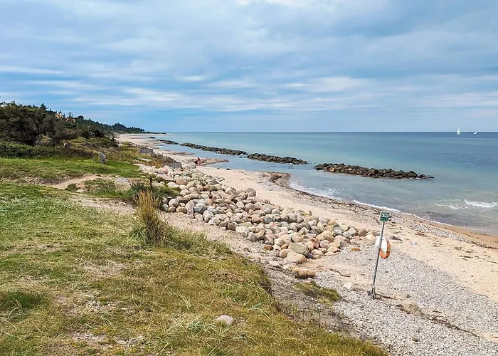8 Person In Gilleleje-by Traum
